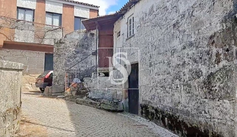 Moradia T3 para Venda em Adoufe e Vilarinho de Samardã