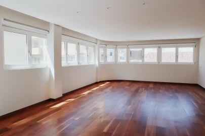 Apartamento T3 para Venda em Póvoa de Varzim, Beiriz e Argivai