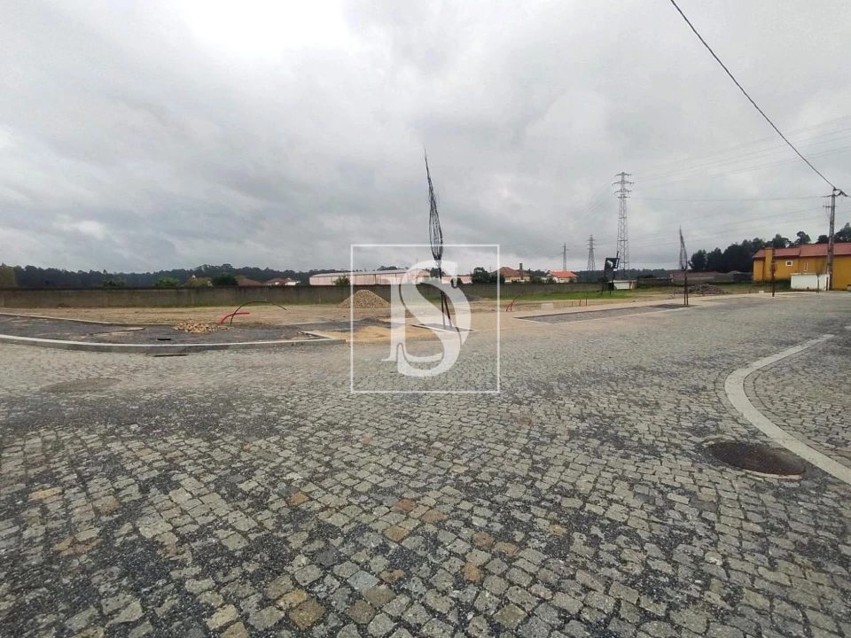 Terreno para Venda em Gião Foto 3