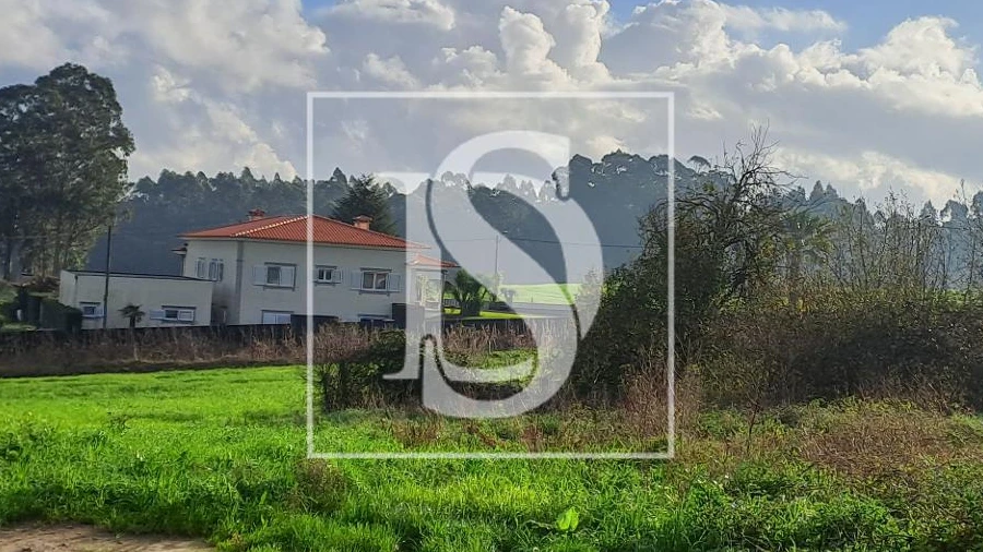 Terreno para Venda em Laundos