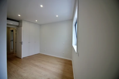 Apartamento T3 para Venda em Póvoa de Varzim, Beiriz e Argivai