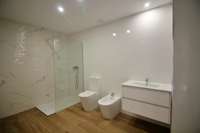 Apartamento T3 para Venda em Póvoa de Varzim, Beiriz e Argivai