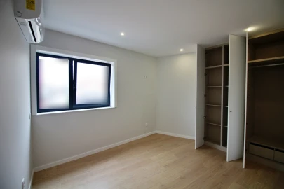 Apartamento T3 para Venda em Póvoa de Varzim, Beiriz e Argivai