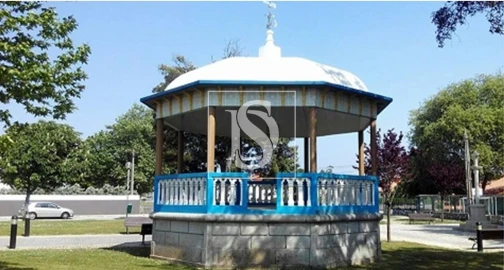 Terreno para Venda em Retorta e Tougues