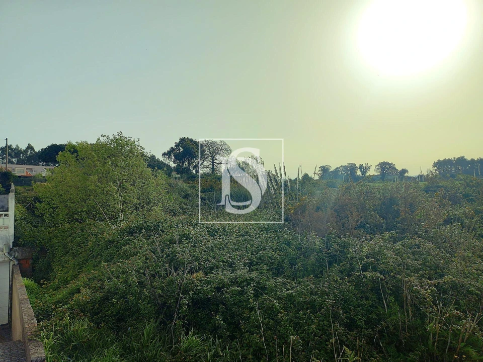 Terreno para Venda em Retorta e Tougues Foto 4