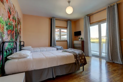 Moradia T4 para Venda em Rio Mau e Arcos