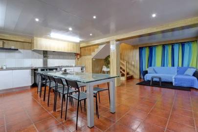 Moradia T4 para Venda em Rio Mau e Arcos