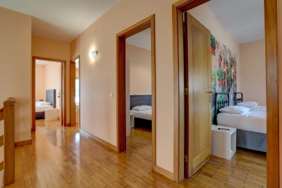 Moradia T4 para Venda em Rio Mau e Arcos