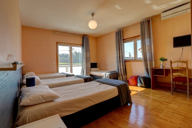 Moradia T4 para Venda em Rio Mau e Arcos Foto 8