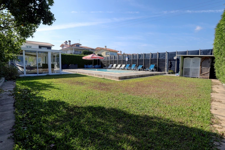 Moradia T4 para Venda em Rio Mau e Arcos Foto 30