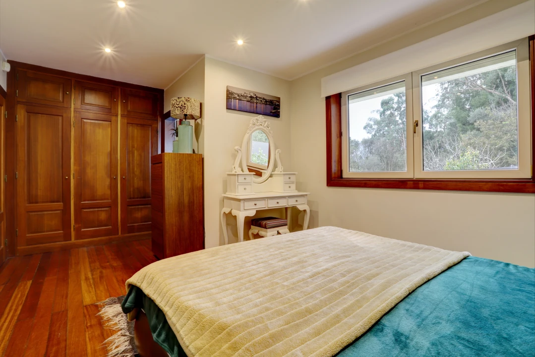 Moradia T4 para Venda em Modivas Foto 37