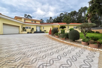 Moradia T4 para Venda em Modivas