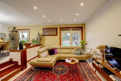 Moradia T4 para Venda em Modivas