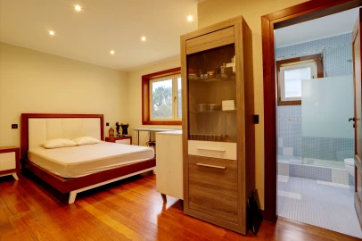 Moradia T4 para Venda em Modivas