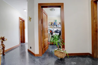 Moradia T4 para Venda em Modivas