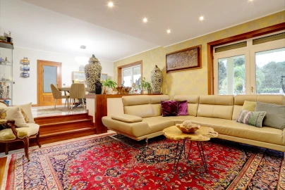 Moradia T4 para Venda em Modivas