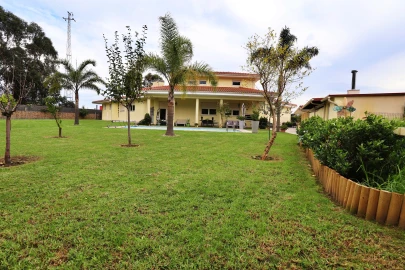 Moradia T4 para Venda em Modivas