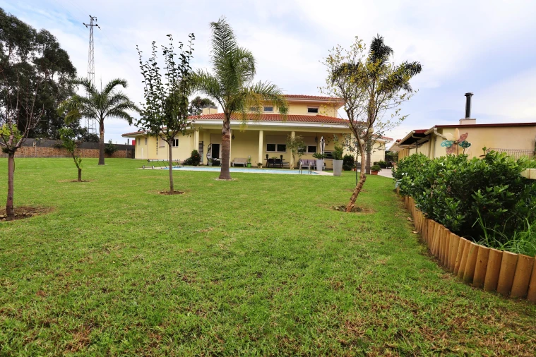 Moradia T4 para Venda em Modivas Foto 16