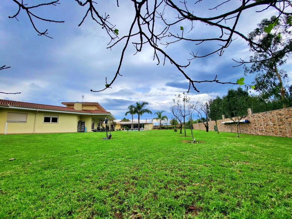 Moradia T4 para Venda em Modivas Foto 2