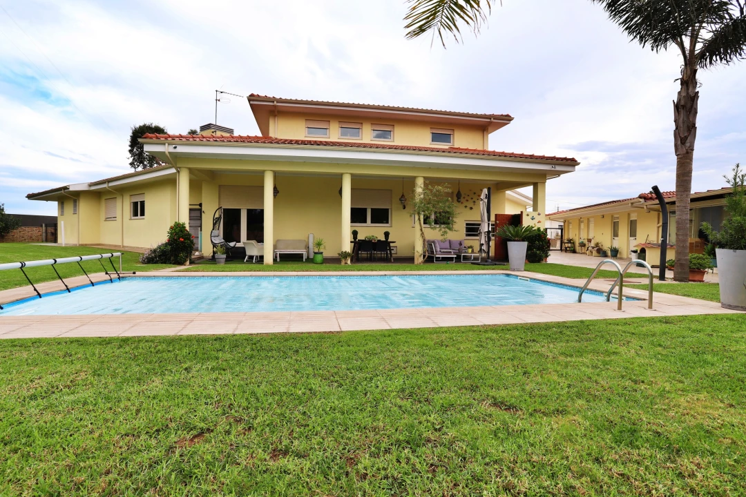 Moradia T4 para Venda em Modivas Foto 17