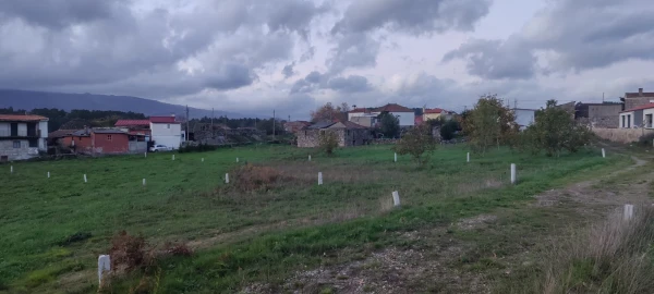 Terreno para Venda em Mouçós e Lamares