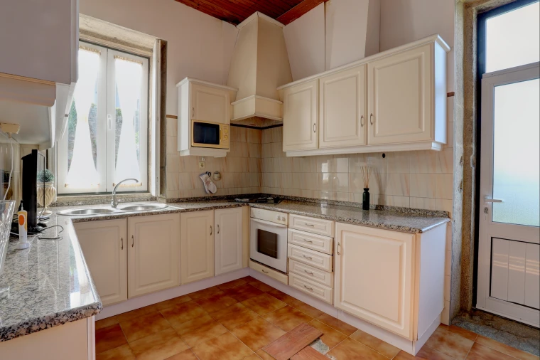 Moradia T3 para Venda em Aver-O-Mar, Amorim e Terroso Foto 13