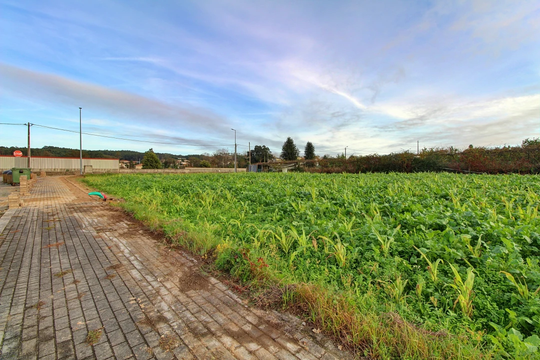 Terreno para Venda em Guilhabreu Foto 1