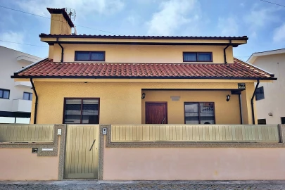 Moradia T4 para Venda em Póvoa de Varzim, Beiriz e Argivai