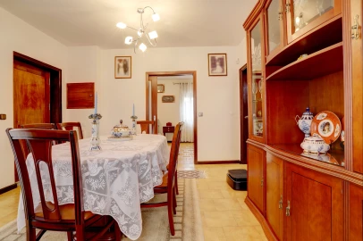 Moradia T4 para Venda em Póvoa de Varzim, Beiriz e Argivai