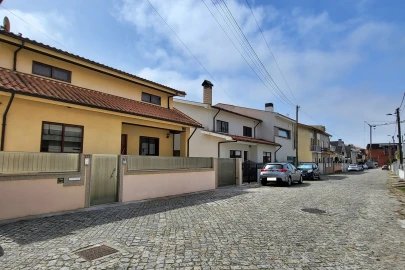 Moradia T4 para Venda em Póvoa de Varzim, Beiriz e Argivai