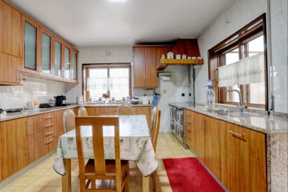 Moradia T4 para Venda em Póvoa de Varzim, Beiriz e Argivai