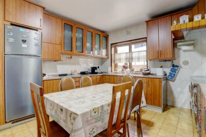 Moradia T4 para Venda em Póvoa de Varzim, Beiriz e Argivai