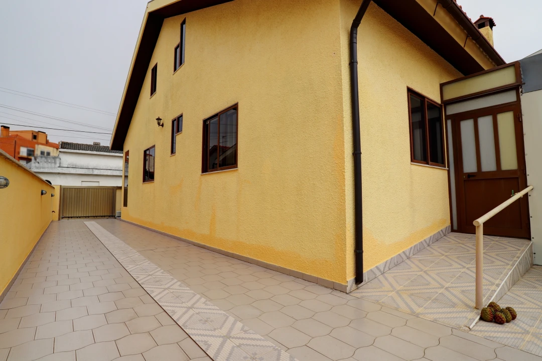 Moradia T4 para Venda em Póvoa de Varzim, Beiriz e Argivai Foto 31