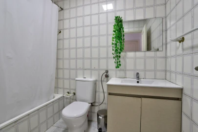 Apartamento T1 para Venda em Azurara