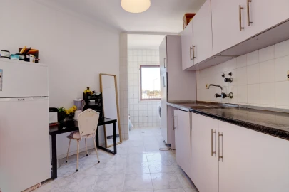 Apartamento T1 para Venda em Azurara