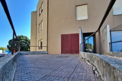 Apartamento T1 para Venda em Azurara