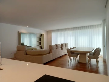 Apartamento T3 para Arrendamento em Canidelo