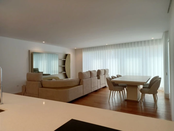 Apartamento T3 para Arrendamento em Canidelo Foto 11