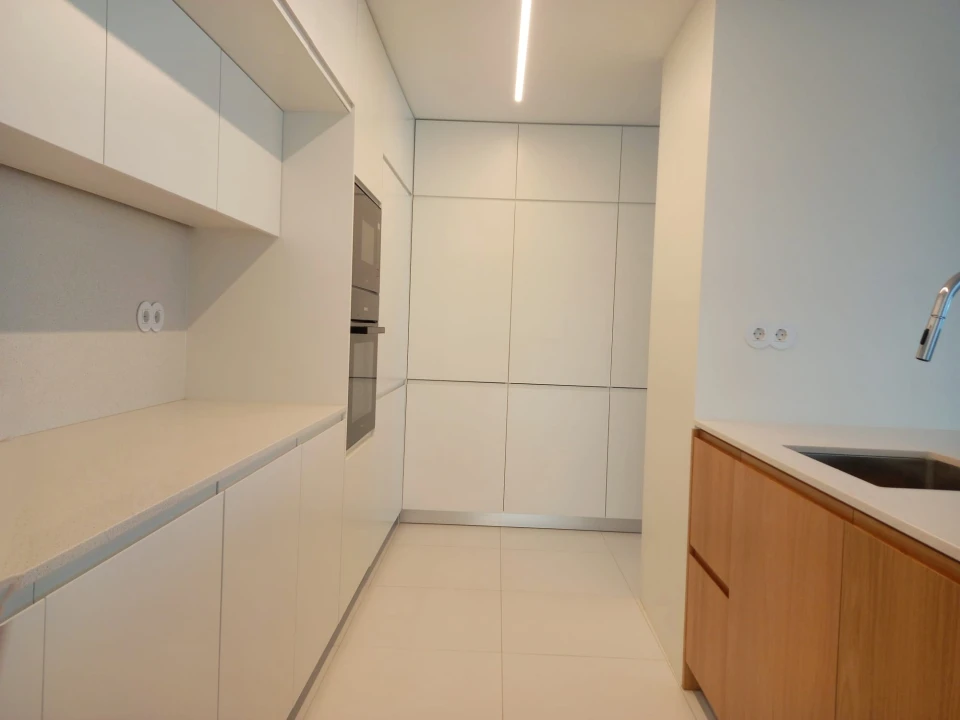 Apartamento T3 para Arrendamento em Canidelo Foto 14