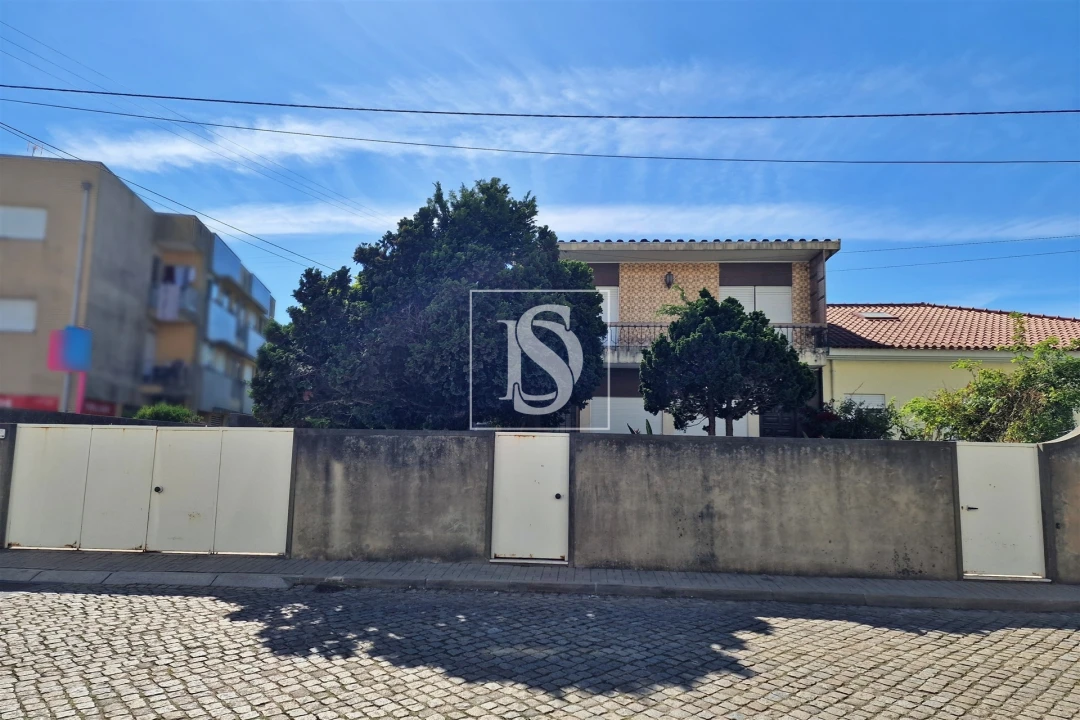 Moradia T4 para Venda em Coronado (São Romão e São Mamede) Foto 21