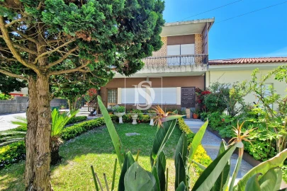 Moradia T4 para Venda em Coronado (São Romão e São Mamede)