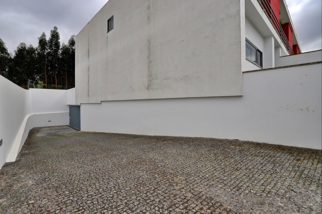 Moradia T3 para Venda em Nogueira e Silva Escura Foto 40