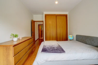 Moradia T3 para Venda em Nogueira e Silva Escura