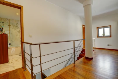 Moradia T3 para Venda em Nogueira e Silva Escura