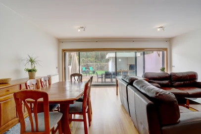 Moradia T3 para Venda em Nogueira e Silva Escura