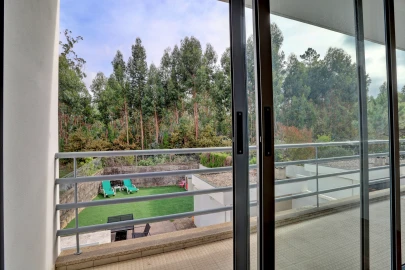 Moradia T3 para Venda em Nogueira e Silva Escura