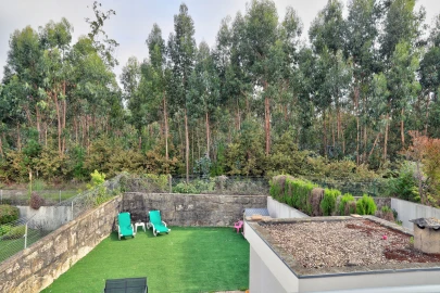 Moradia T3 para Venda em Nogueira e Silva Escura