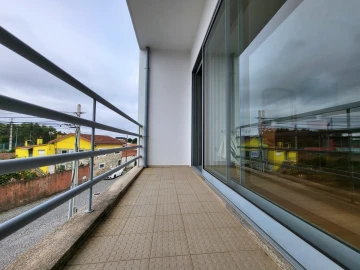 Moradia T3 para Venda em Nogueira e Silva Escura