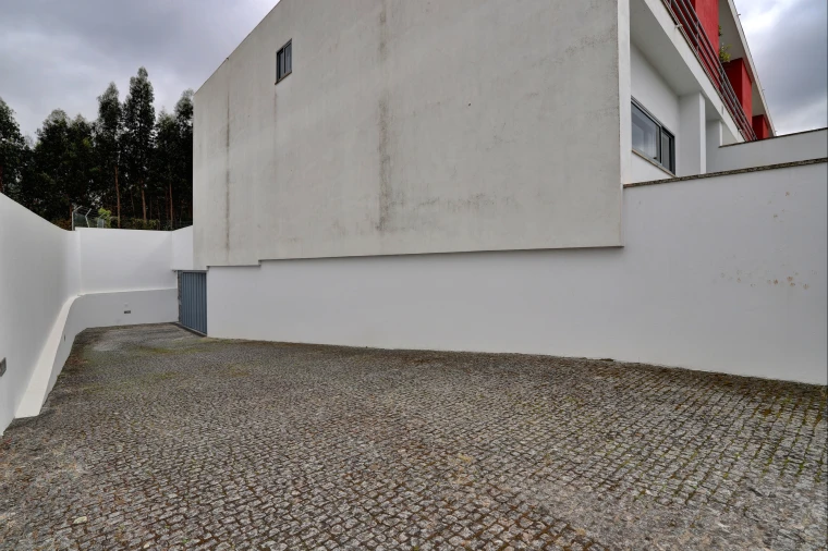 Moradia T3 para Venda em Nogueira e Silva Escura Foto 40