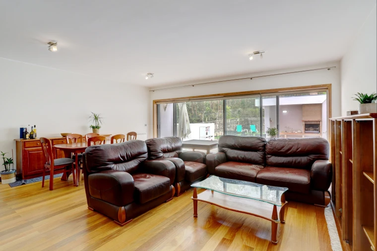 Moradia T3 para Venda em Nogueira e Silva Escura Foto 3